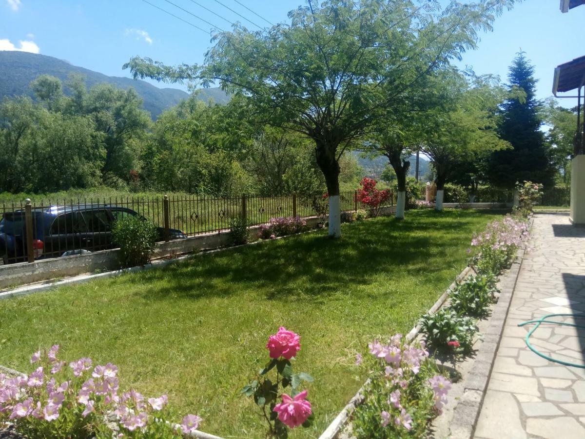 Zisis Garden Studios Ioannina Ngoại thất bức ảnh